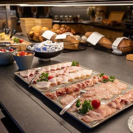 ホテル ガルニ チェーサ ムーリン